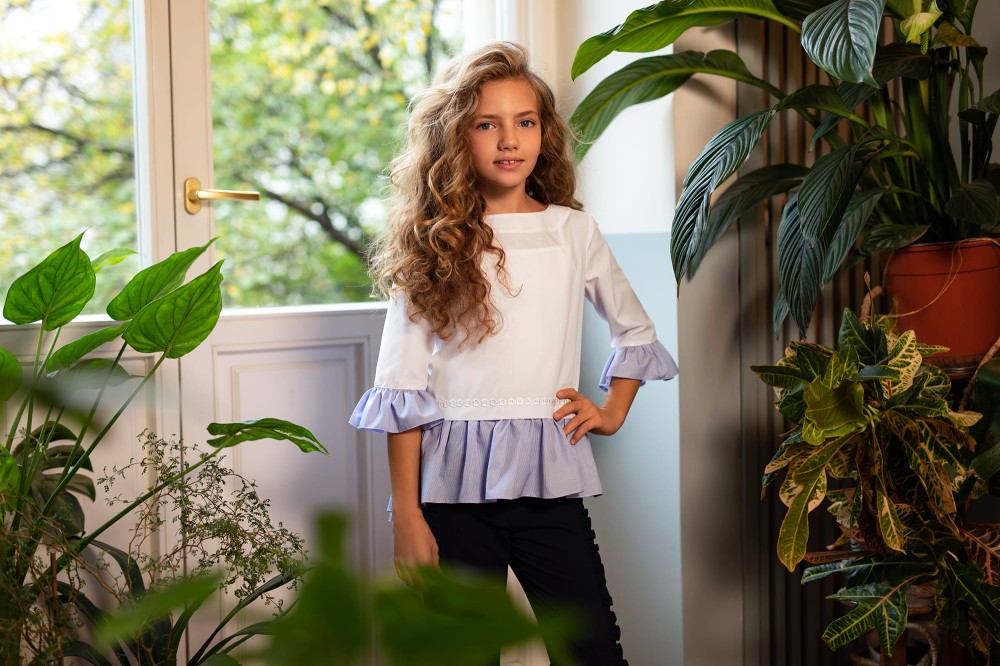 Bluzka szkolna z kokardką na plecach