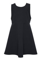 Czarna rozkloszowana sukienka szkolna z fantazyjnym tyłem.jpg