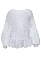 Biała bluzka szkolna przyozdobiona taśmą koronkową.jpg