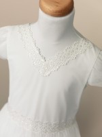 Ecru sukienka do Komunii z dekoracyjnym dekoltem.jpg