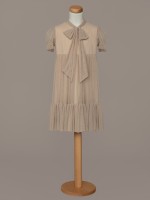 Beżowa sukienka na przebranie po Komunii wykonana z brokatowego tiulu.jpg