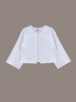 Komunijne bolerko z rozszerzanym rękawem w białym kolorze.jpg