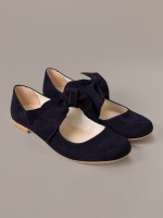 Granatowe obuwie dziewczęce przyozdobione kokardą .jpg