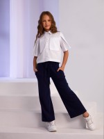 Biała koszula z kieszeniami na przodzie.jpg