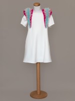 Ecru sukienka z wielokolorowymi falbankami na ramionach .jpg